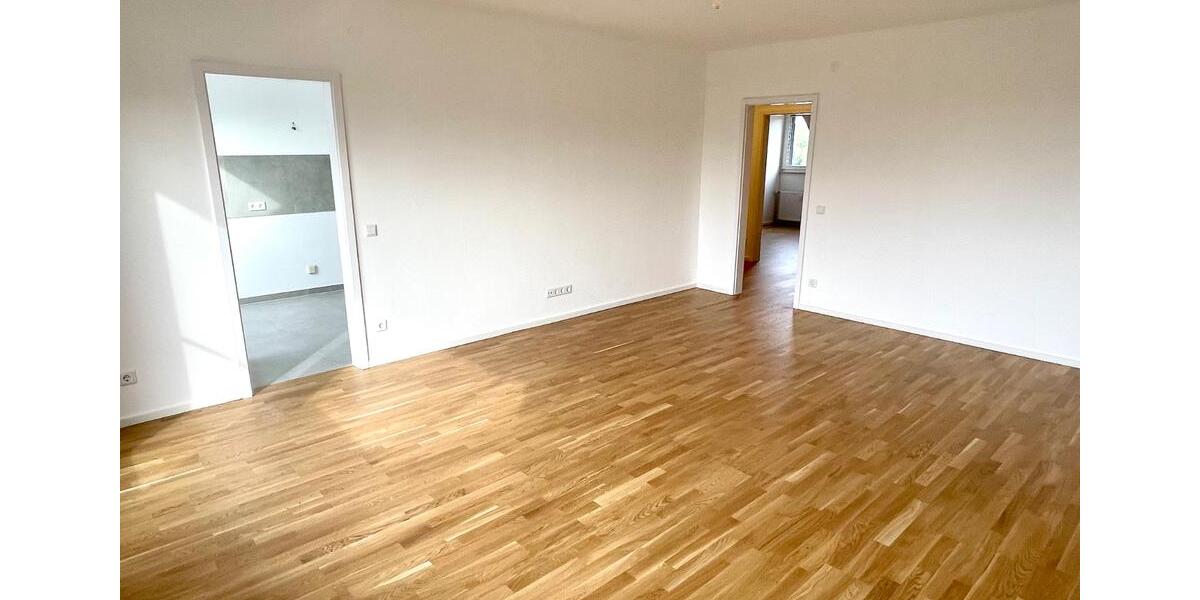 Dachgeschoßwohnung Solingen Burg - 3 Zimmer, 80 m&sup2;, 899&euro; | Angebot:25831726