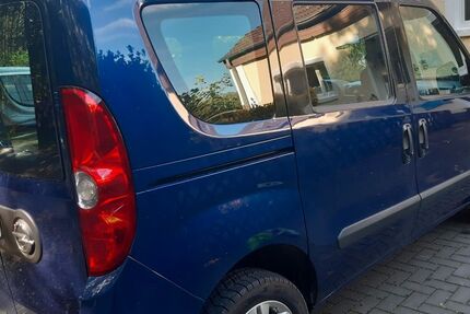 Opel Combo 126.000 km 7.990 &euro; Oberhausen 46147