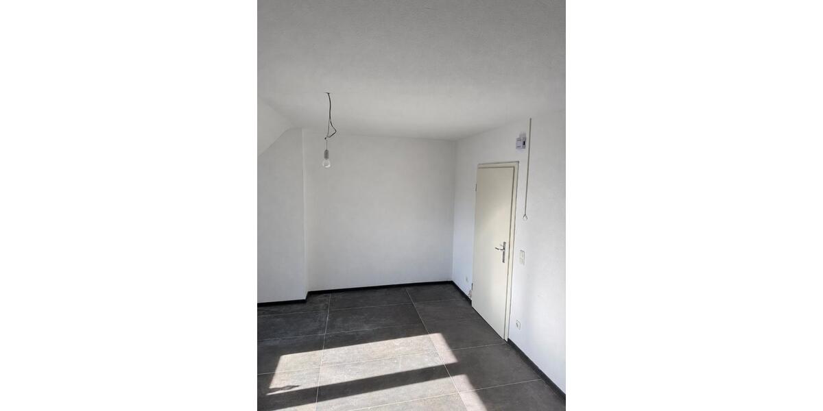 Dachgeschoßwohnung Duisburg Ruhrort - 2 Zimmer, 45 m&sup2;, 420&euro; | Angebot:27586716