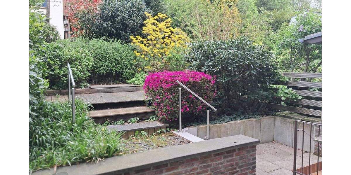 Reihenmittelhaus Burscheid - 6 Zimmer, 122 m&sup2;, 395.000&euro; | Angebot:25686259