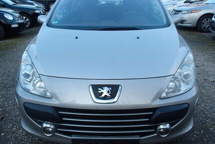 Peugeot 307 223.000 km 1.499 &euro; Oberhausen 46149