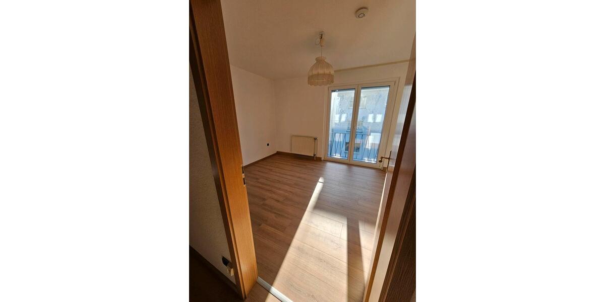 Etagenwohnung Wuppertal Barmen - 2 Zimmer, 64 m&sup2;, 600&euro; | Angebot:25541350