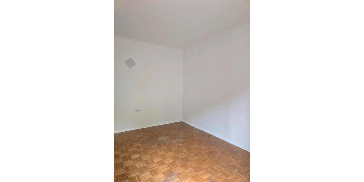 Erdgeschoßwohnung Essen Stadtbezirk VI - 2 Zimmer, 64 m&sup2;, 500&euro; | Angebot:25936407