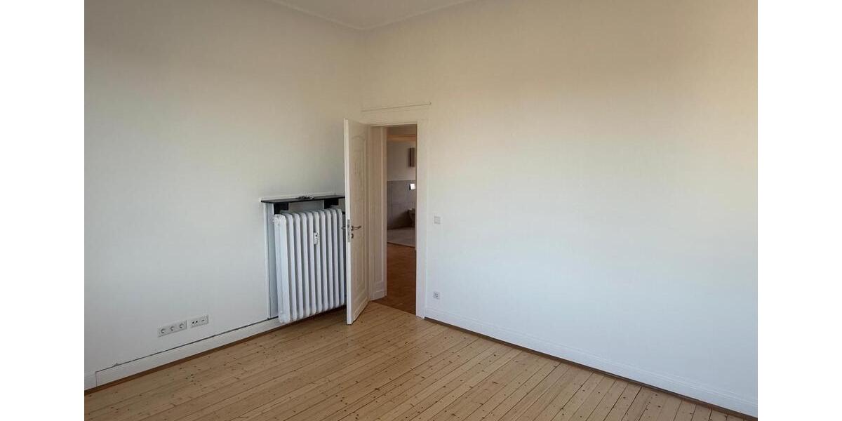 Etagenwohnung Duisburg - 4 Zimmer, 120 m&sup2;, 349.000&euro; | Angebot:26794303