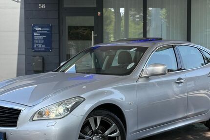 INFINITI M30 129.000 km 12.700 &euro; Düsseldorf 40599