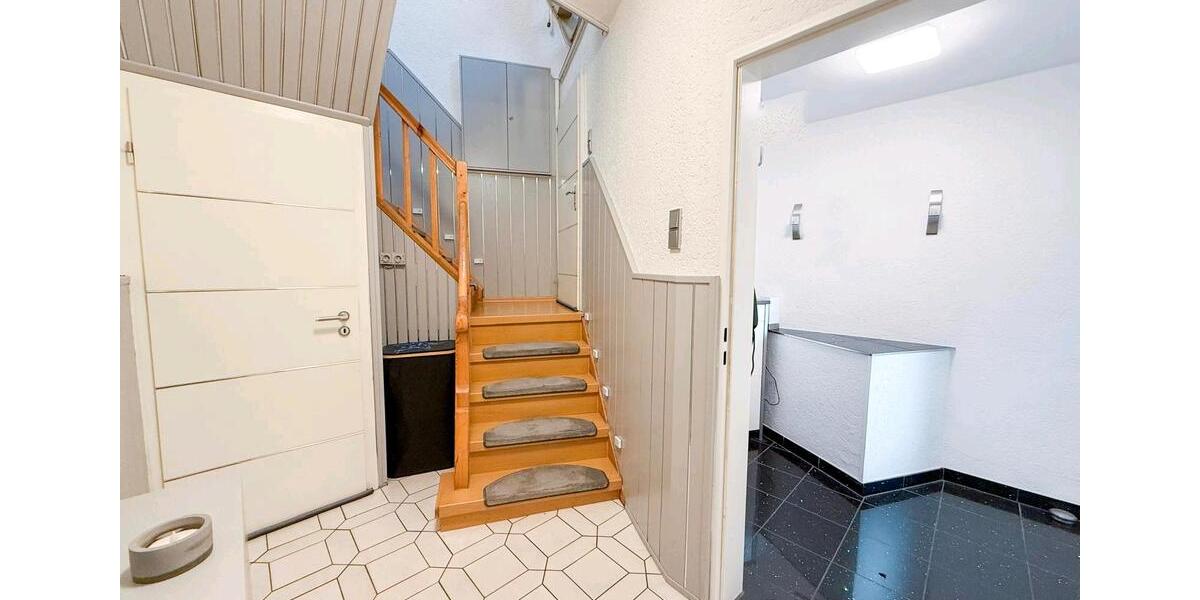Reihenhaus Duisburg Hamborn - 5 Zimmer, 184 m&sup2;, 325.000&euro; | Angebot:27464599