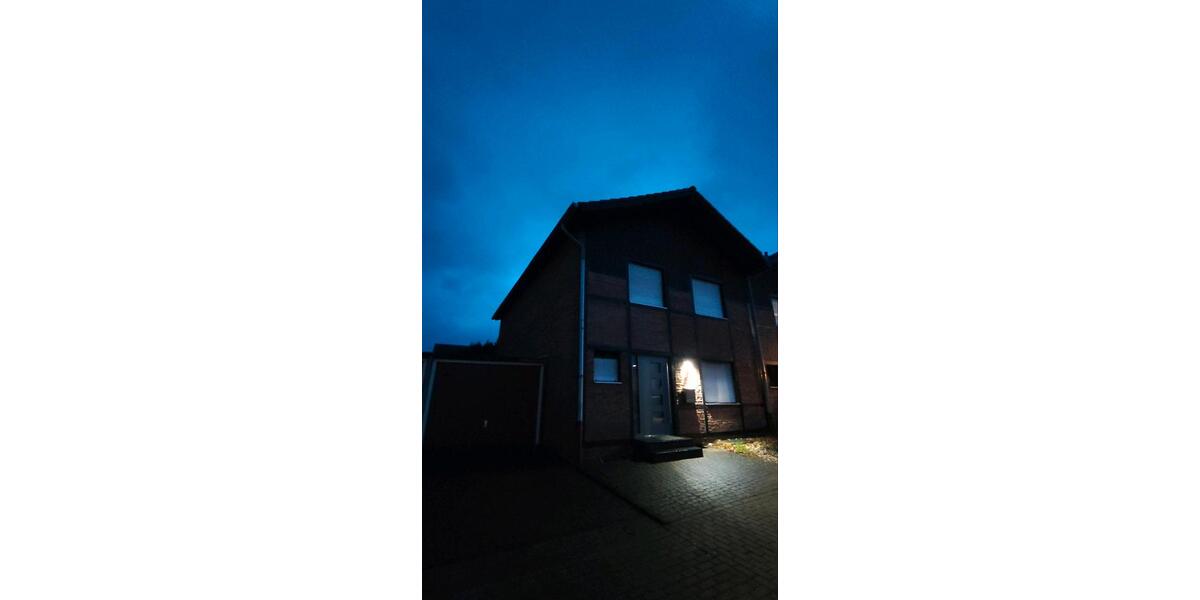 Reihenhaus Meerbusch - 4 Zimmer, 130 m&sup2;, 1.850&euro; | Angebot:24983748