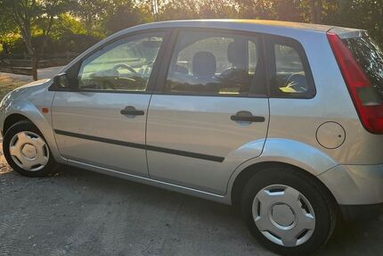 Ford Fiesta 83.376 km 2.200 &euro; Mettmann 40822