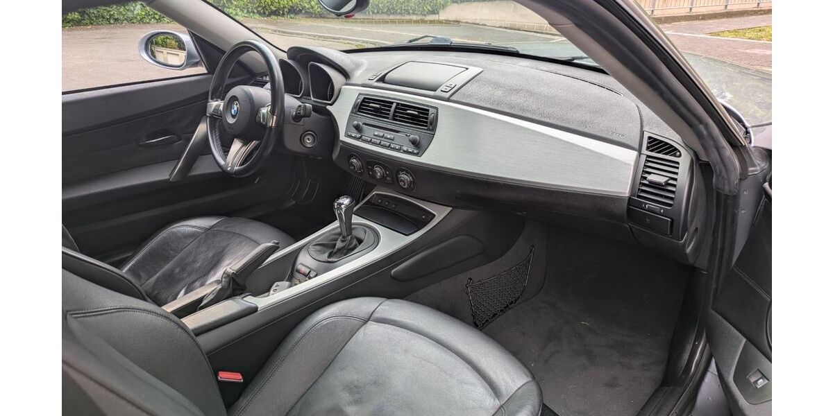 BMW Z4 150.000 km 17.890 &euro; Düsseldorf 40549