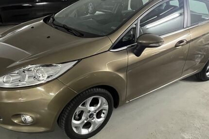 Ford Fiesta 125.000 km 4.900 &euro; Langenfeld 40764