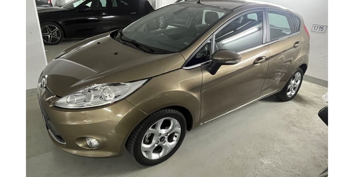Ford Fiesta 125.000 km 4.900 &euro; Langenfeld 40764