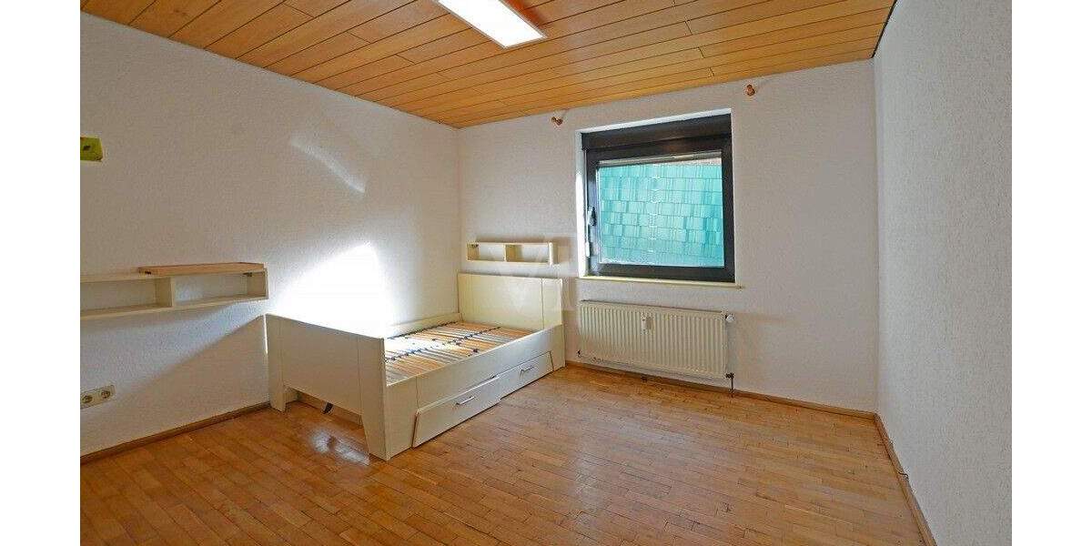 Mehrfamilienhaus, Wohnhaus Langenfeld Immigrath - 8 Zimmer, 233 m&sup2;, 699.000&euro; | Angebot:25697872