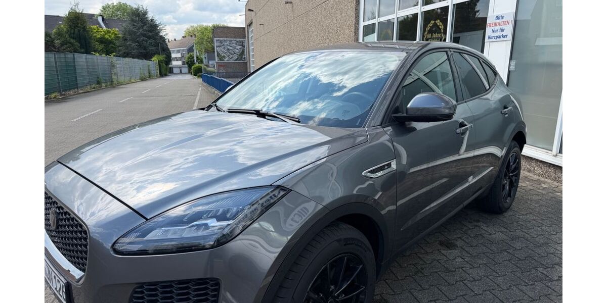 Jaguar E-Pace 81.000 km 22.500 &euro; Duisburg 47138