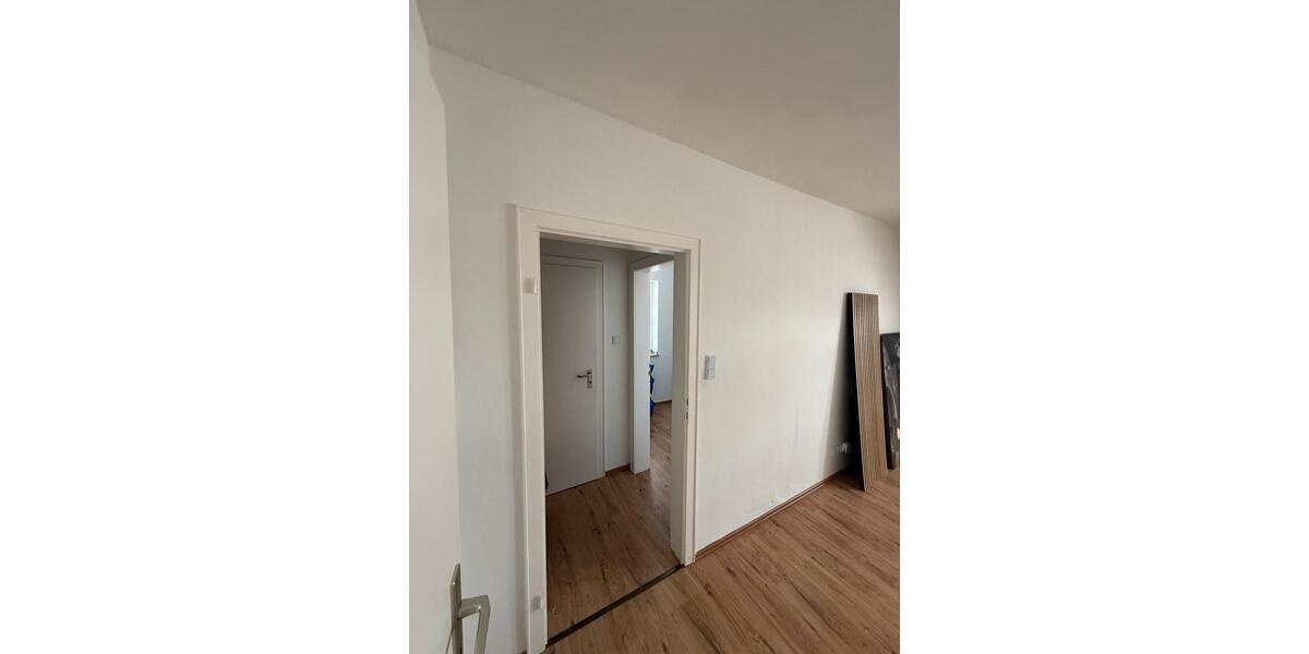 Dachgeschoßwohnung Gladbeck - 4.5 Zimmer, 83 m&sup2;, 750&euro; | Angebot:25988582
