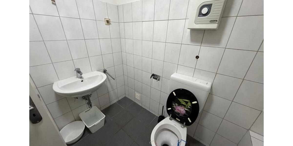 Etagenwohnung Duisburg - 1 Zimmer, 50 m&sup2;, 900&euro; | Angebot:27532810