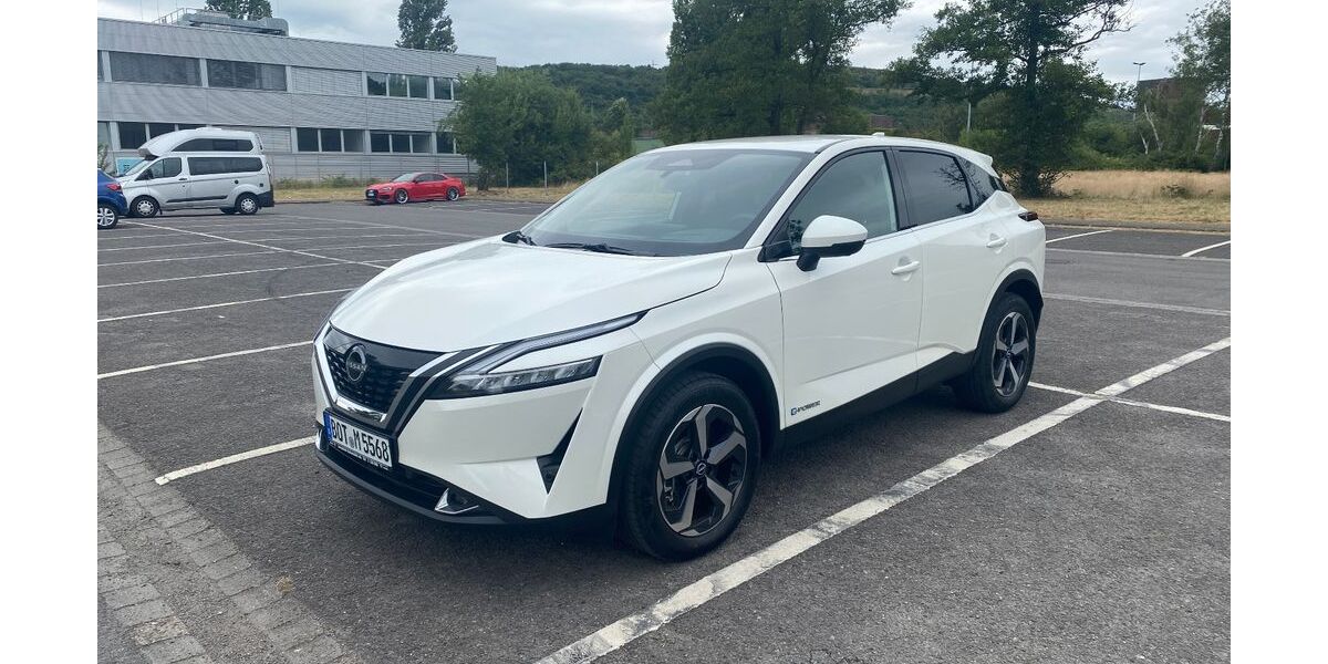 Nissan Qashqai 9.891 km 28.500 &euro; Bottrop 46242