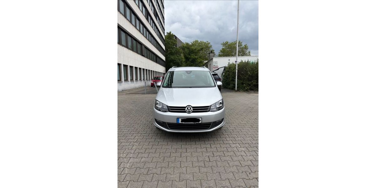 VW Sharan 222.700 km 10.400 &euro; Düsseldorf 40468