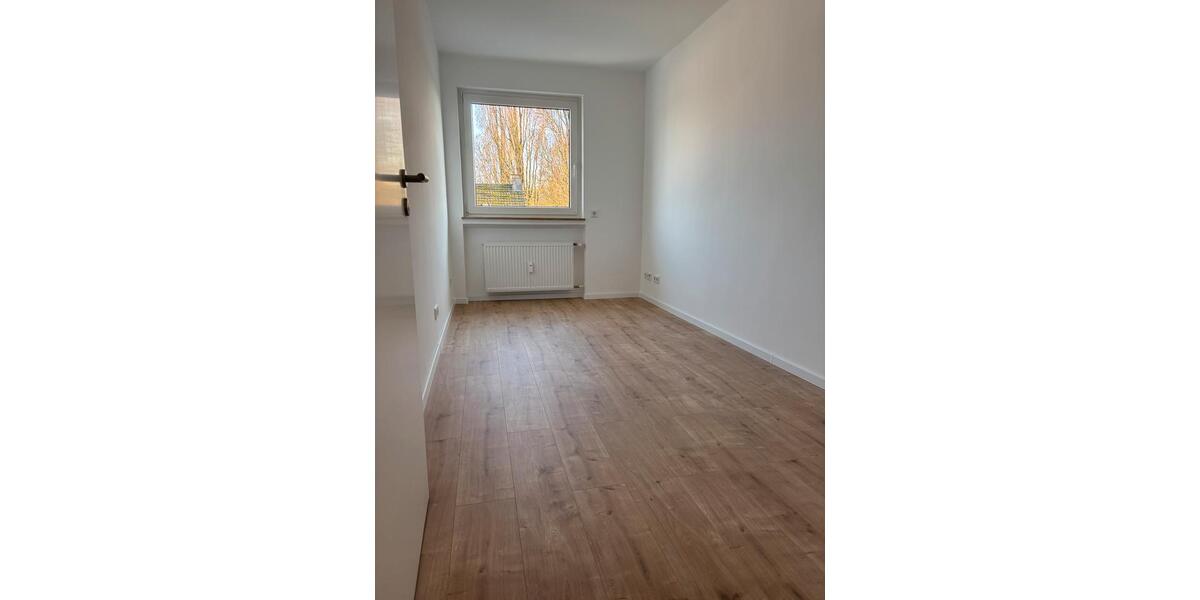 Etagenwohnung Wuppertal Gemarkung Elberfeld - 3 Zimmer, 68 m&sup2;, 749&euro; | Angebot:25397391