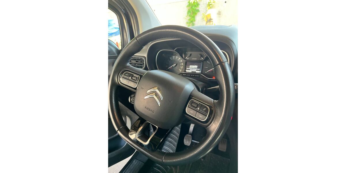 Citroen Berlingo 118.000 km 13.800 &euro; Oberhausen 46147