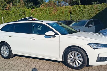 Skoda Superb 13.800 km 38.480 &euro; Essen 45307