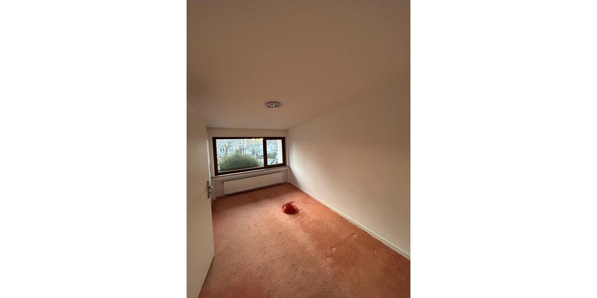 Erdgeschoßwohnung Remscheid Gemarkung Bergisch Born - 4 Zimmer, 159 m&sup2;, 1.854&euro; | Angebot:25961179