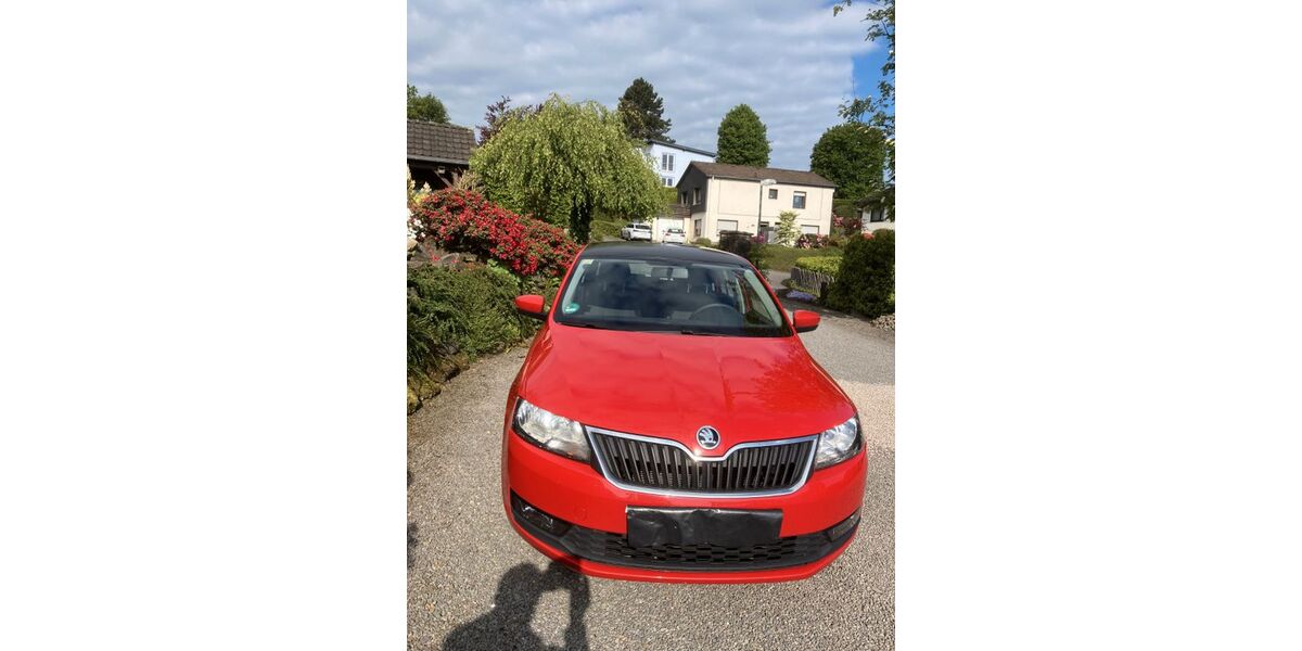 Skoda Rapid 99.000 km 7.500 &euro; Hückeswagen 42499