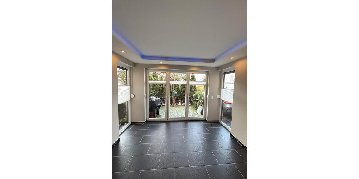 Erdgeschoßwohnung Wülfrath - 3 Zimmer, 96 m&sup2;, 1.180&euro; | Angebot:25918616