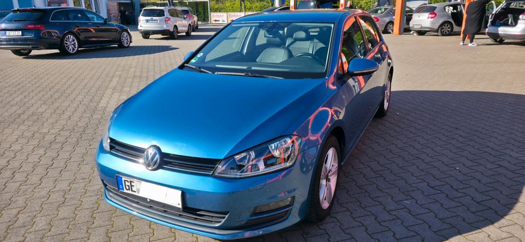 VW Golf 218.800 km 8.300 &euro; Gelsenkirchen 45879