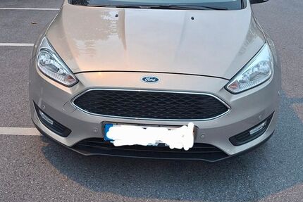 Ford Focus 22.300 km 8.900 &euro; Solingen 42651