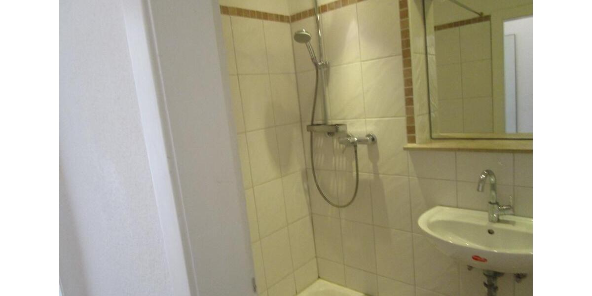 Etagenwohnung Essen Stadtbezirk III - 1.5 Zimmer, 30 m&sup2;, 380&euro; | Angebot:25806818