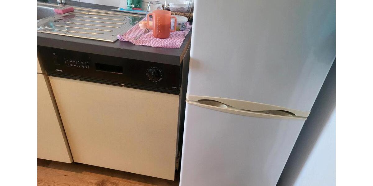 Etagenwohnung Gelsenkirchen Gelsenkirchen-Mitte - 2 Zimmer, 65 m&sup2;, 650&euro; | Angebot:25894295