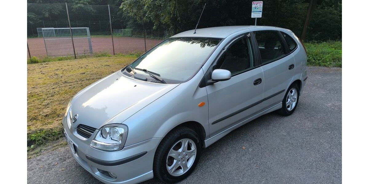 Nissan Almera Tino 201.054 km 1.700 &euro; Neuss 41466