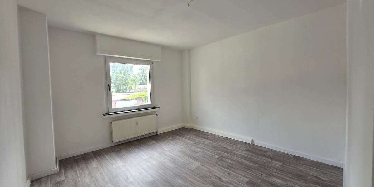 Einfamilienhaus Duisburg Marxloh - 3 Zimmer, 90 m&sup2;, 975&euro; | Angebot:27076825