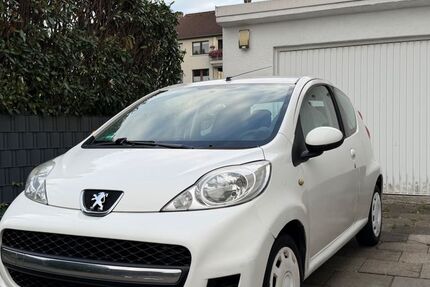 Peugeot 107 264.000 km 1.600 &euro; Essen 45141
