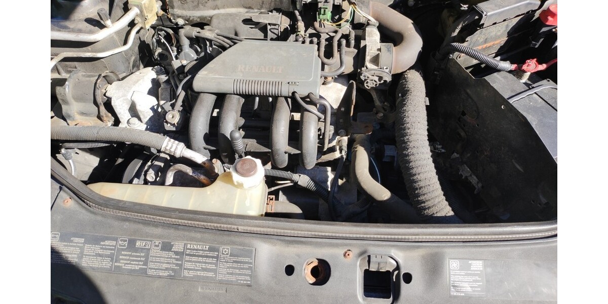 Renault Clio 122.280 km 1.900 &euro; Solingen 42651