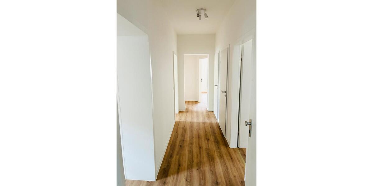 Erdgeschoßwohnung Duisburg Huckingen - 4 Zimmer, 80 m&sup2;, 195.000&euro; | Angebot:26536440