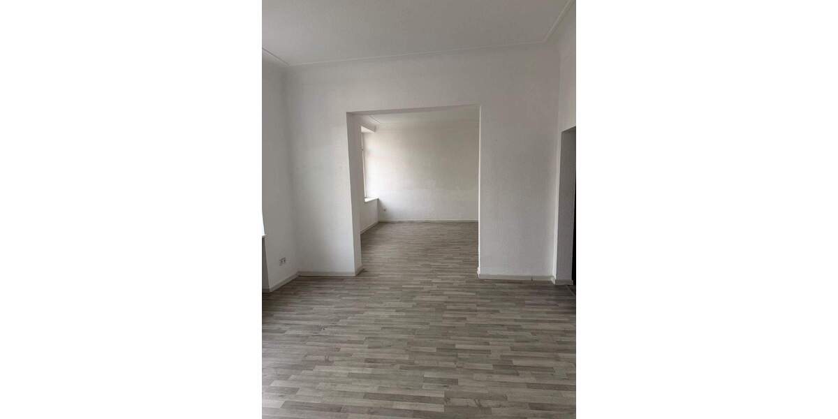 Etagenwohnung Duisburg Dellviertel - 3 Zimmer, 93 m&sup2;, 590&euro; | Angebot:25927892