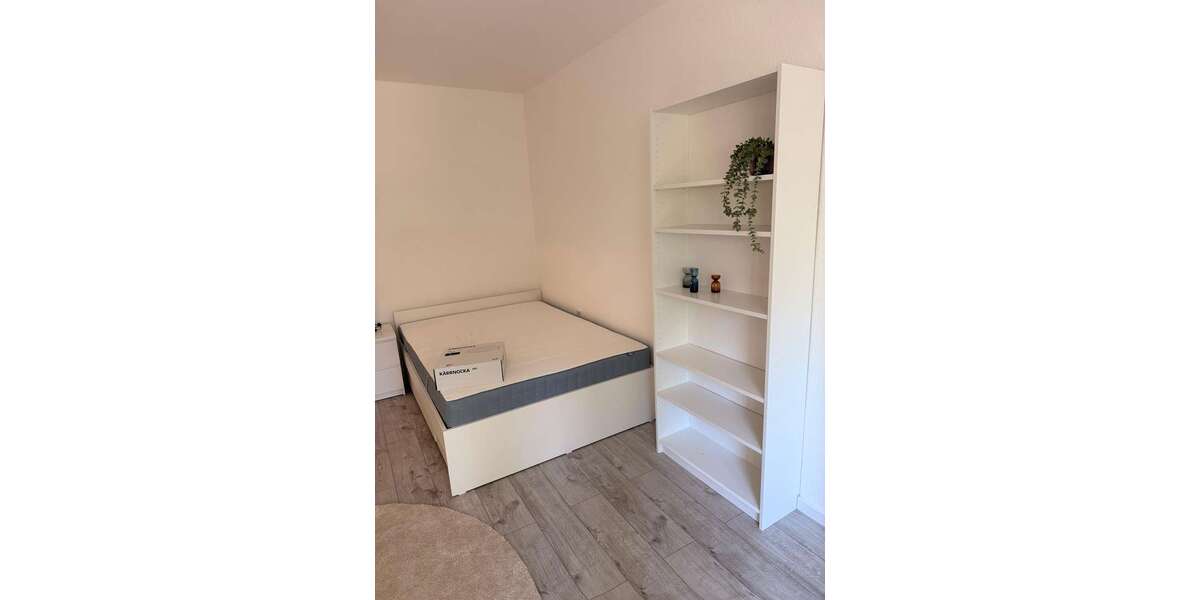 Etagenwohnung Düsseldorf Mörsenbroich - 1 Zimmer, 37 m&sup2;, 889&euro; | Angebot:26584162