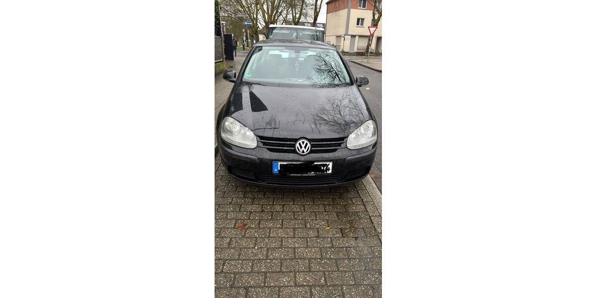 VW Golf 268.000 km 2.800 &euro; Essen 45326