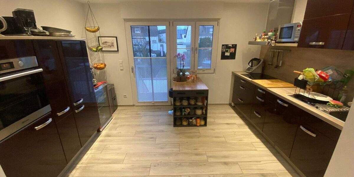 Doppelhaushälfte Duisburg Huckingen - 7 Zimmer, 120 m&sup2;, 599.000&euro; | Angebot:25755924