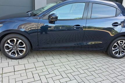 Mazda 2 76.000 km 11.500 &euro; Gladbeck 45968