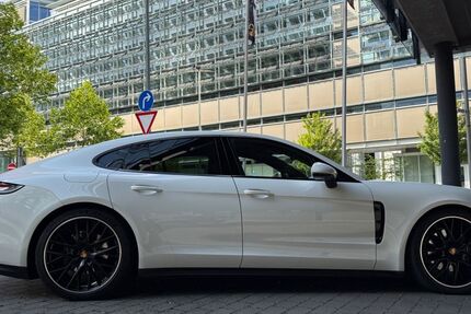 Porsche Panamera 29.400 km 77.300 &euro; Wuppertal 42279