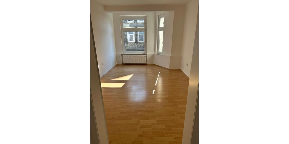 Etagenwohnung Remscheid - 2 Zimmer, 61 m&sup2;, 450&euro; | Angebot:25981153