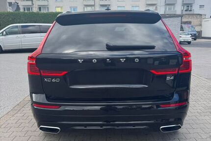 Volvo XC60 52.016 km 31.300 &euro; duisburg 47057