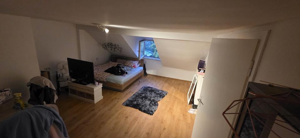 Dachgeschoßwohnung Essen Stadtbezirk III - 2.5 Zimmer, 55 m&sup2;, 480&euro; | Angebot:25874314