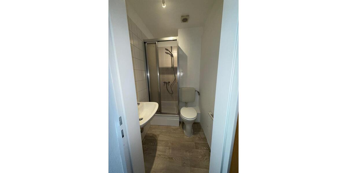 Dachgeschoßwohnung Wuppertal Unterbarmen - 3 Zimmer, 65 m&sup2;, 336&euro; | Angebot:25882174