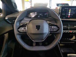 Peugeot 2008 Allure Klimaautom. Alu Allwetter Android Appl 14.715 km 17.440 &euro; HAAN 42781