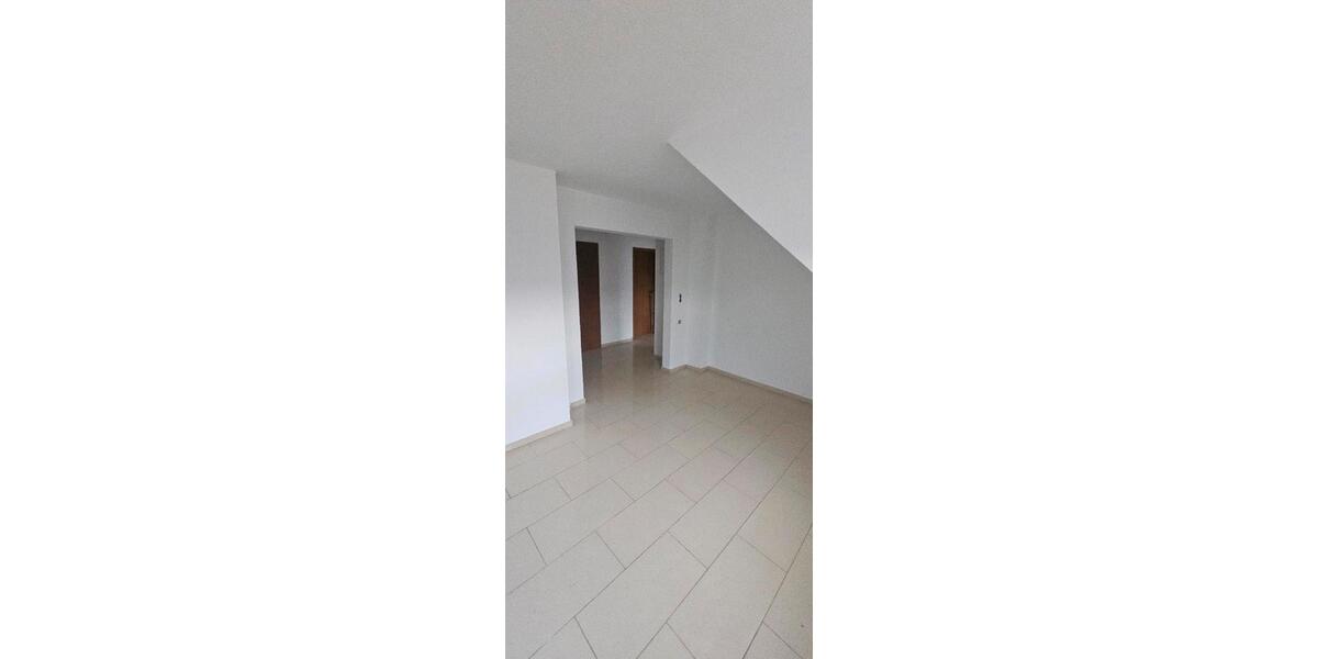 Dachgeschoßwohnung Oberhausen Osterfeld - 3.5 Zimmer, 63 m&sup2;, 860&euro; | Angebot:27539109