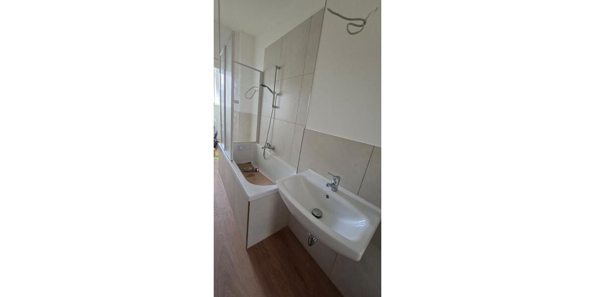 Etagenwohnung Duisburg Hamborn - 4 Zimmer, 130 m&sup2;, 855&euro; | Angebot:25904672