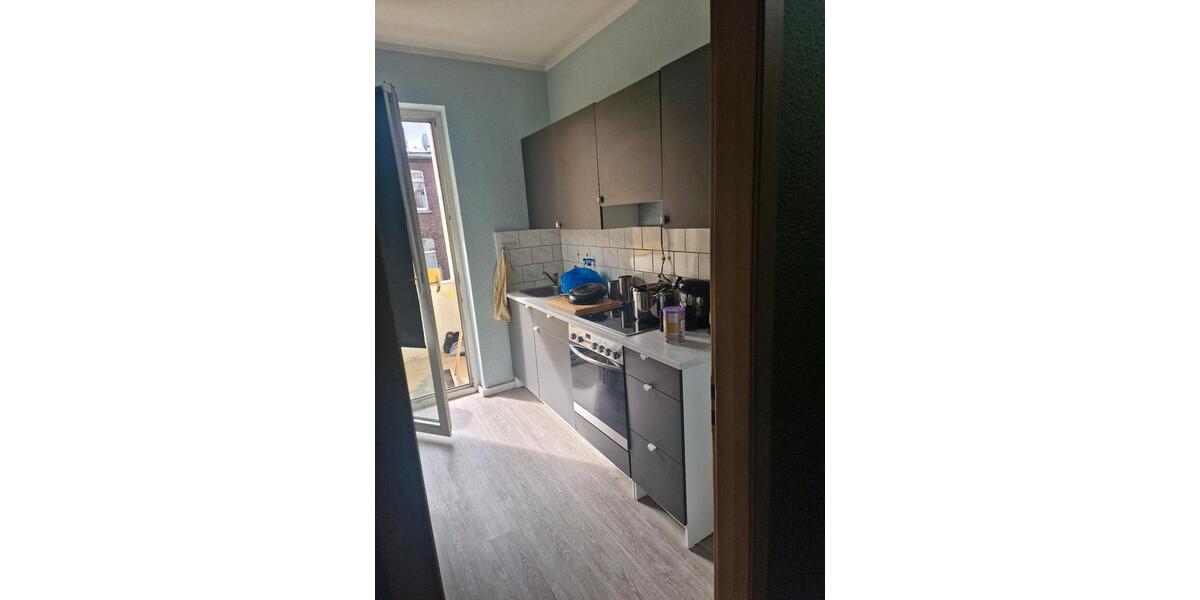 Etagenwohnung Düsseldorf Oberbilk - 1 Zimmer, 70 m&sup2;, 600&euro; | Angebot:27579950